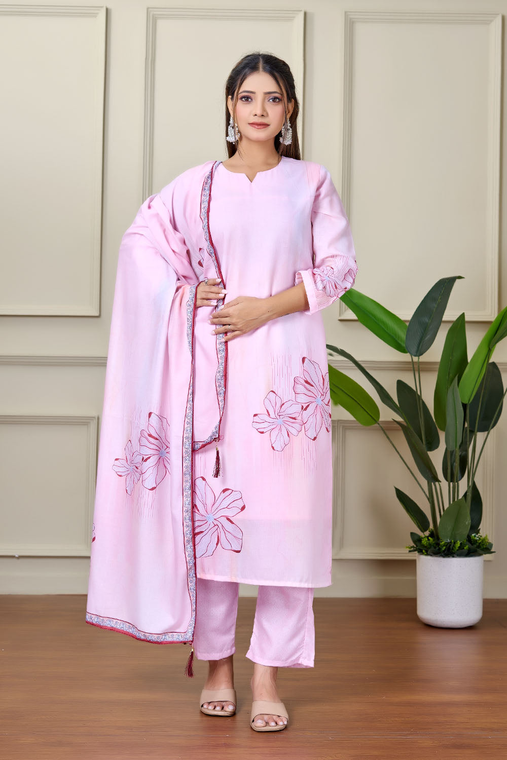 Blush Pink Floral Embroidered Pakistani Suit Set with Dupatta