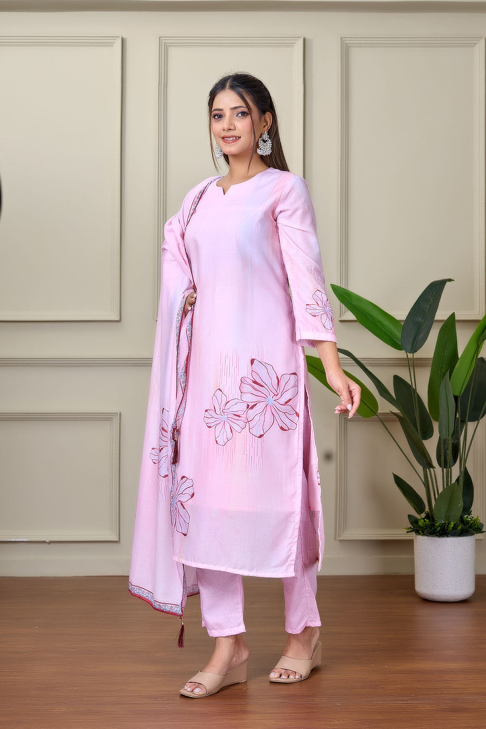 Blush Pink Floral Embroidered Pakistani Suit Set with Dupatta