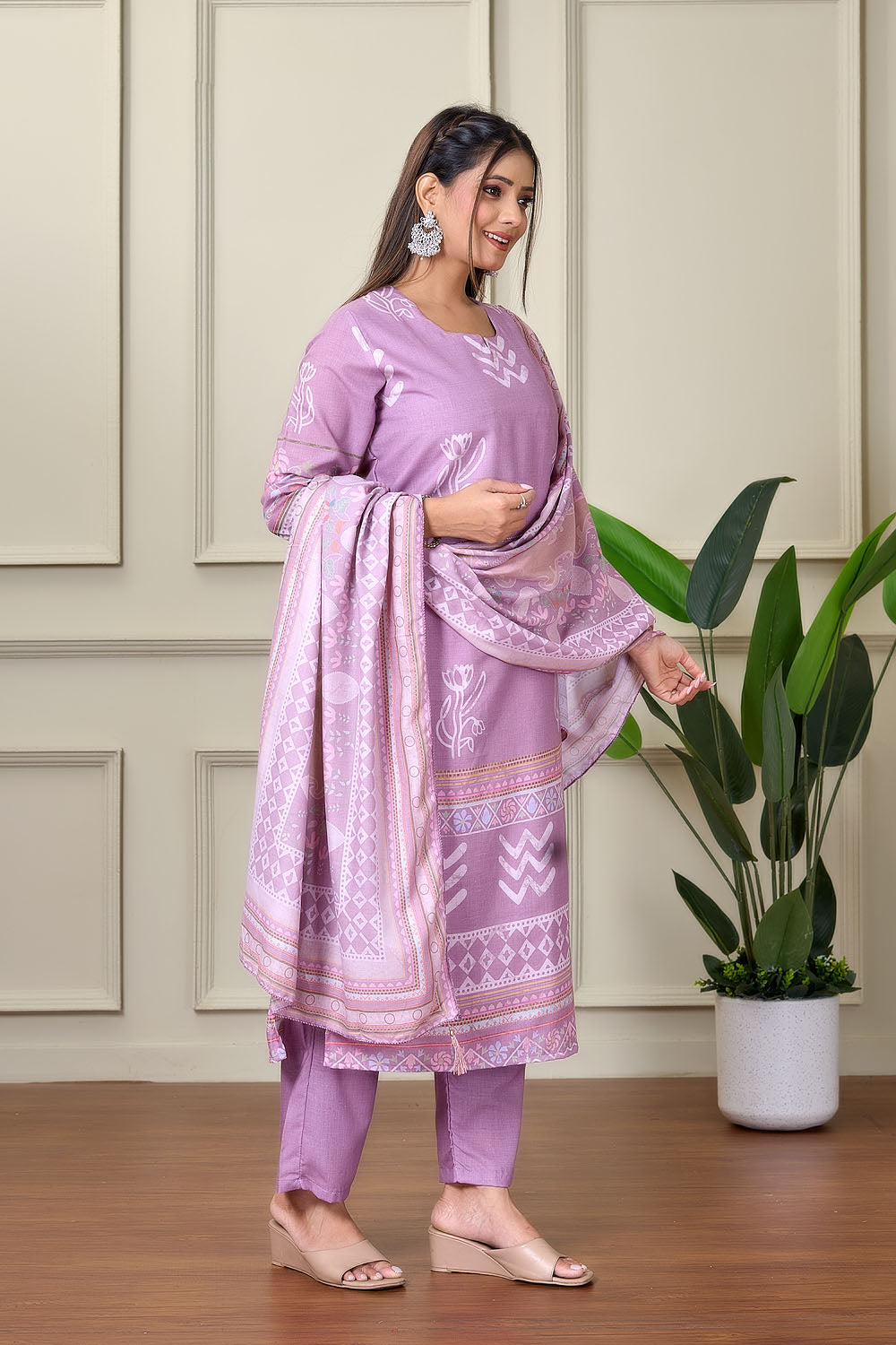 Lavender Bloom Pakistani Kurta Set With Dupatta