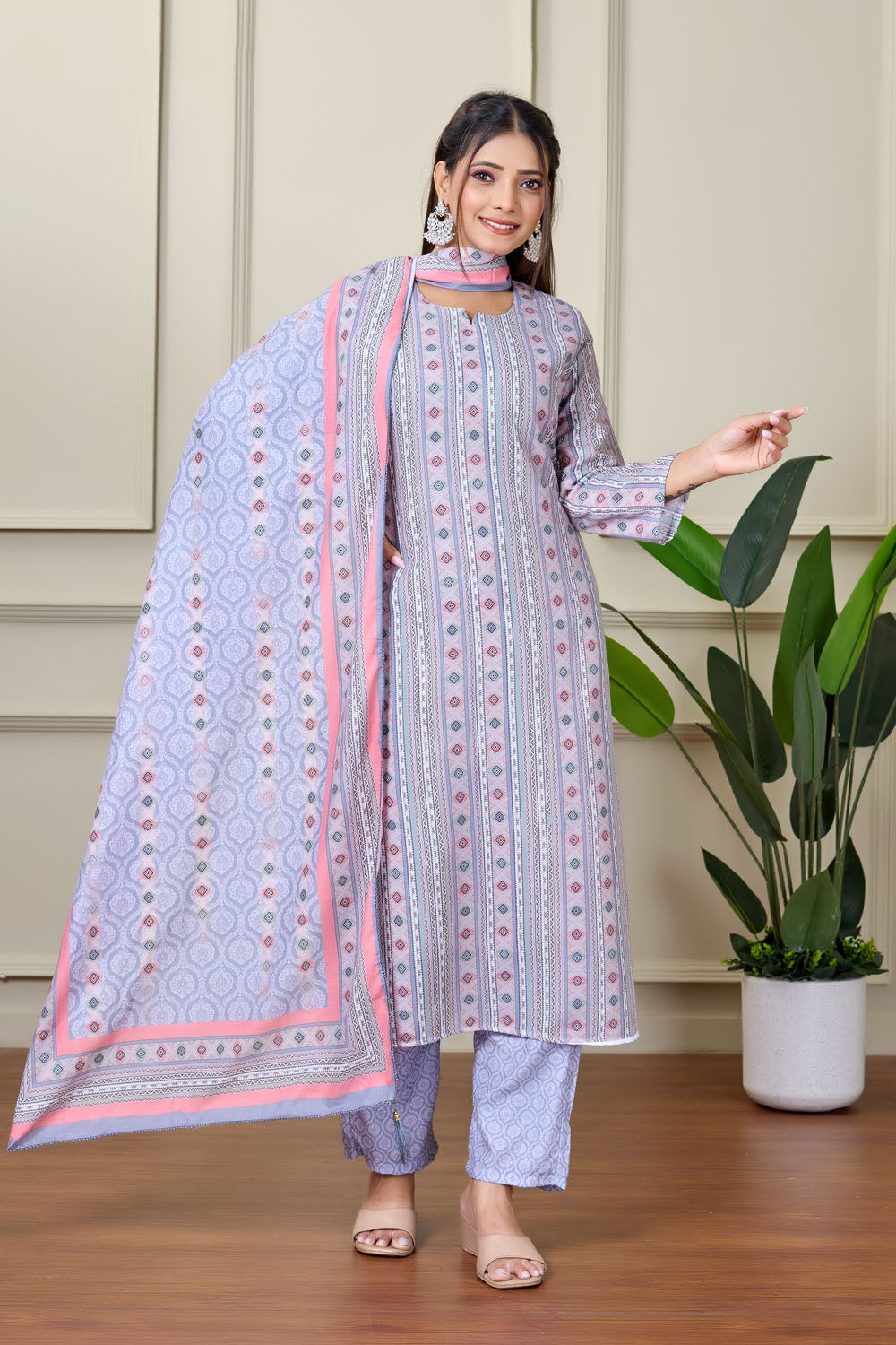 Elegant Lavender Floral Pakistani Suit Set with Dupatta